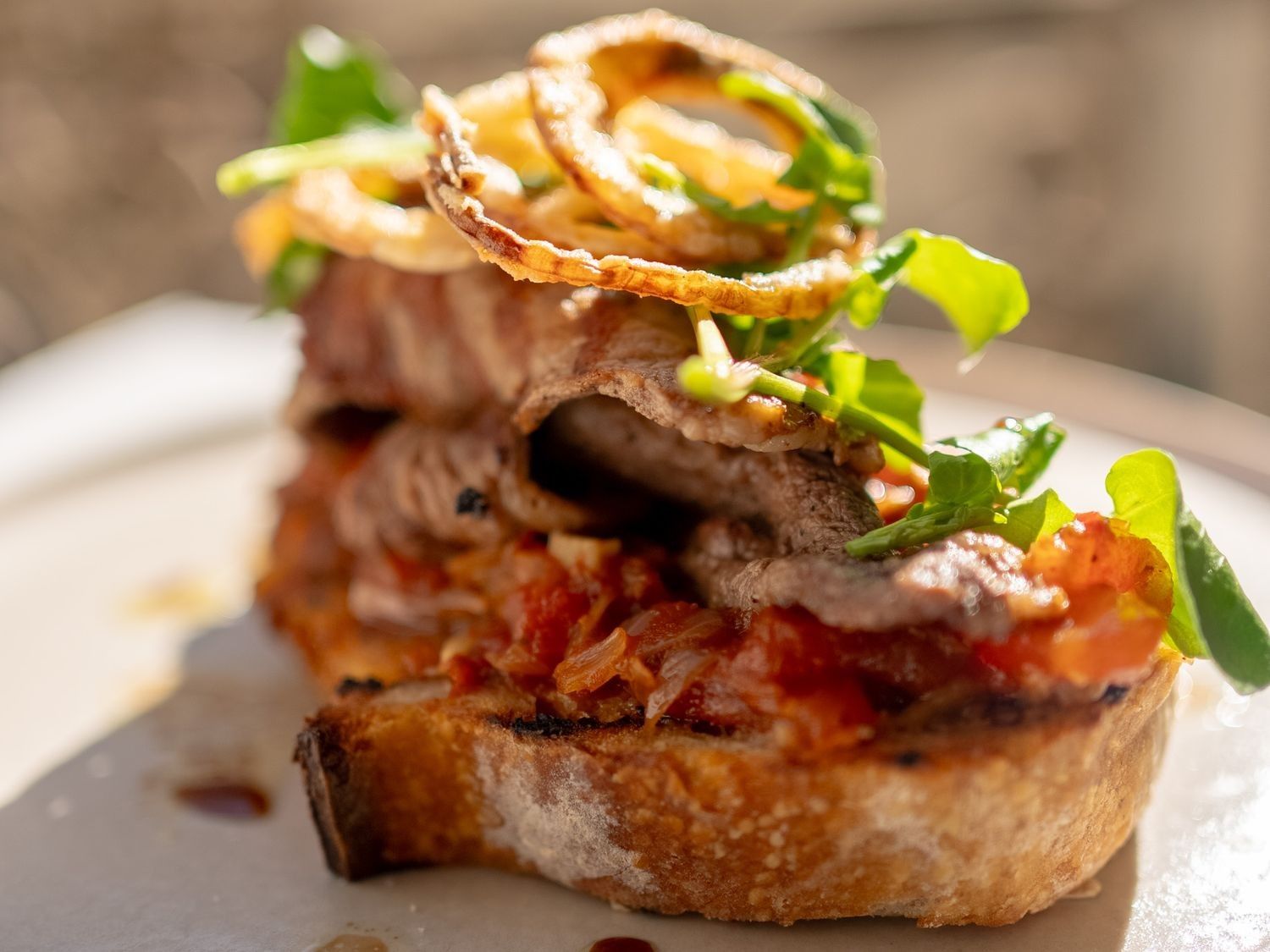 Ribeyesandwich met compote